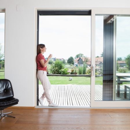 Portes d’entrée : comment améliorer l’isolation thermique de votre foyer
