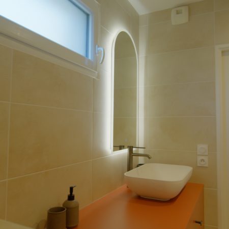 Comment intégrer une douche à l’italienne lors d’une rénovation de salle de bain à Niévroz sans modifier toute la plomberie ?